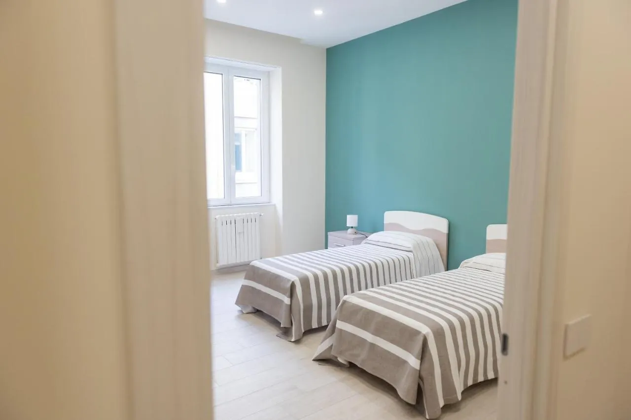La Suite Tra I Musei Naples Holiday home