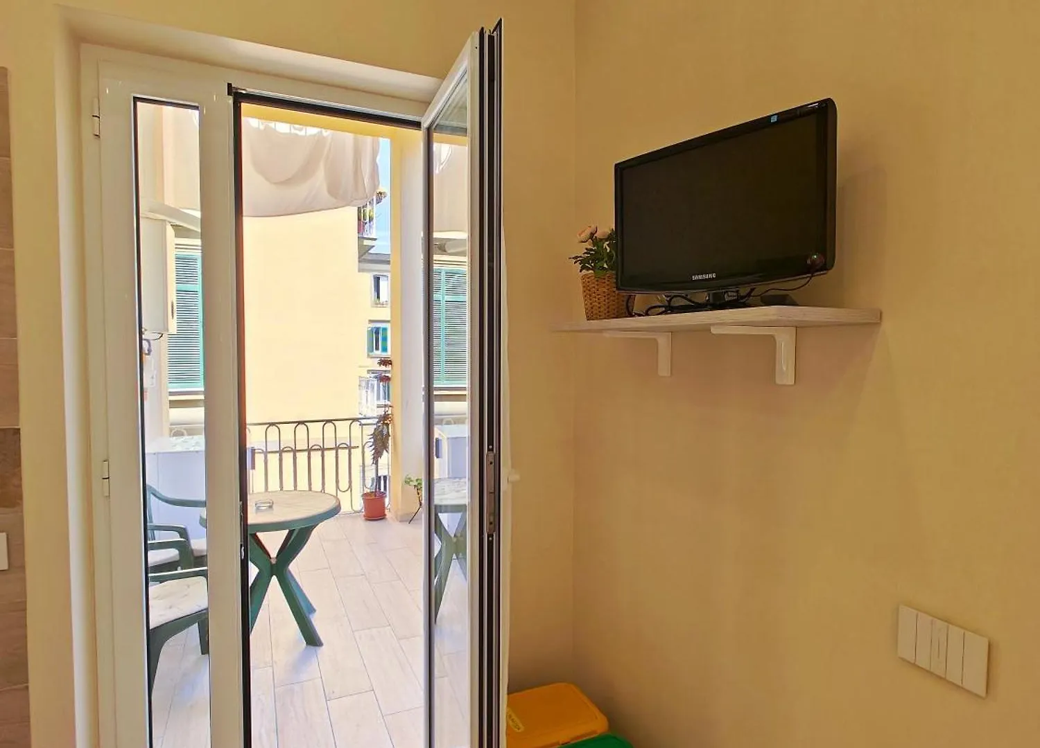 La Suite Tra I Musei Naples Holiday home