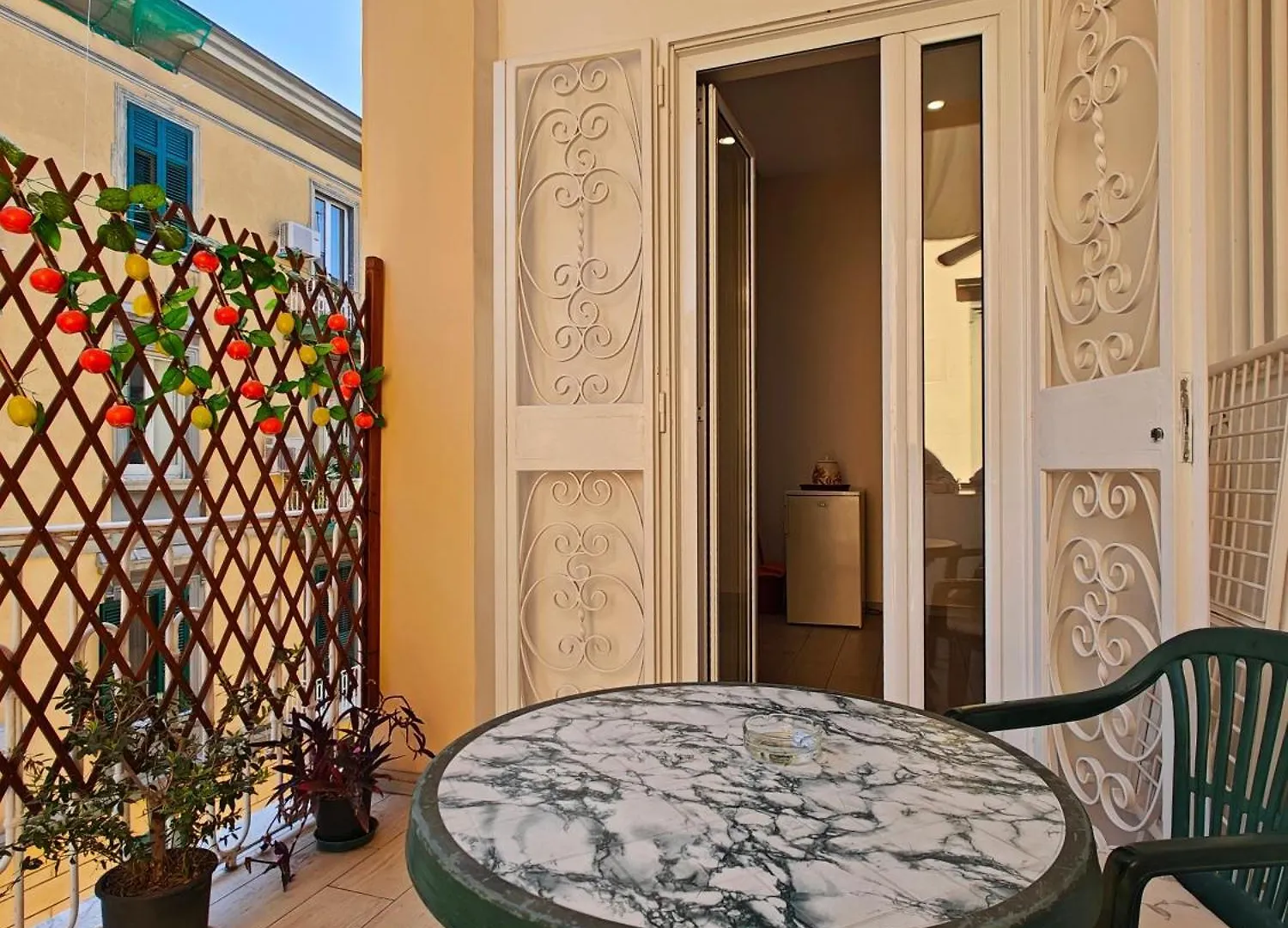 La Suite Tra I Musei Naples 0*,