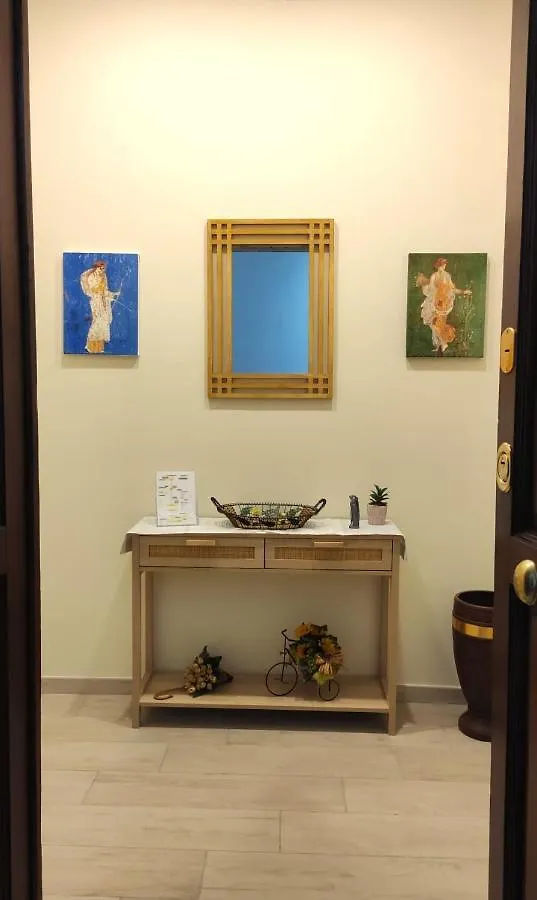 Holiday home La Suite Tra I Musei Naples Italy